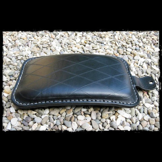 dhcustom diamond leather pillion pad