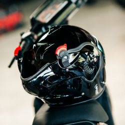 roof boxer alpha helmet - black