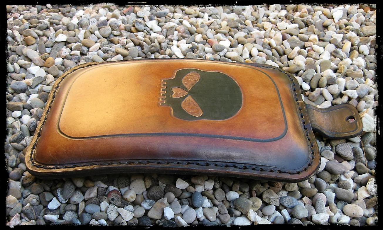 dhcustom skull leather pillion pad