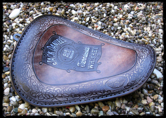 dhcustom up jack daniels solo seat - 10-22 Sportster