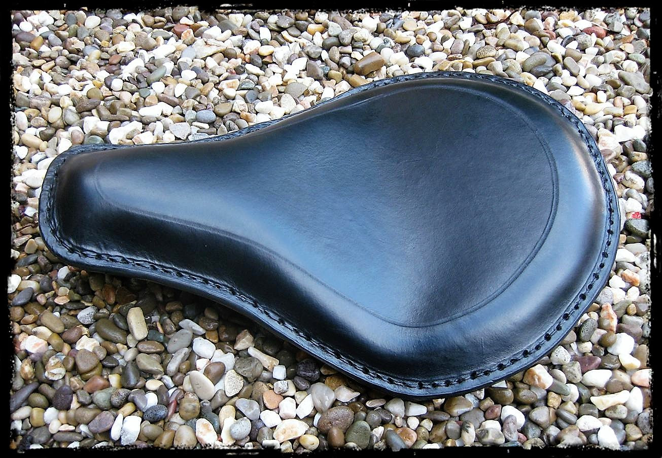 dhcustom all black solo seat standard - universal
