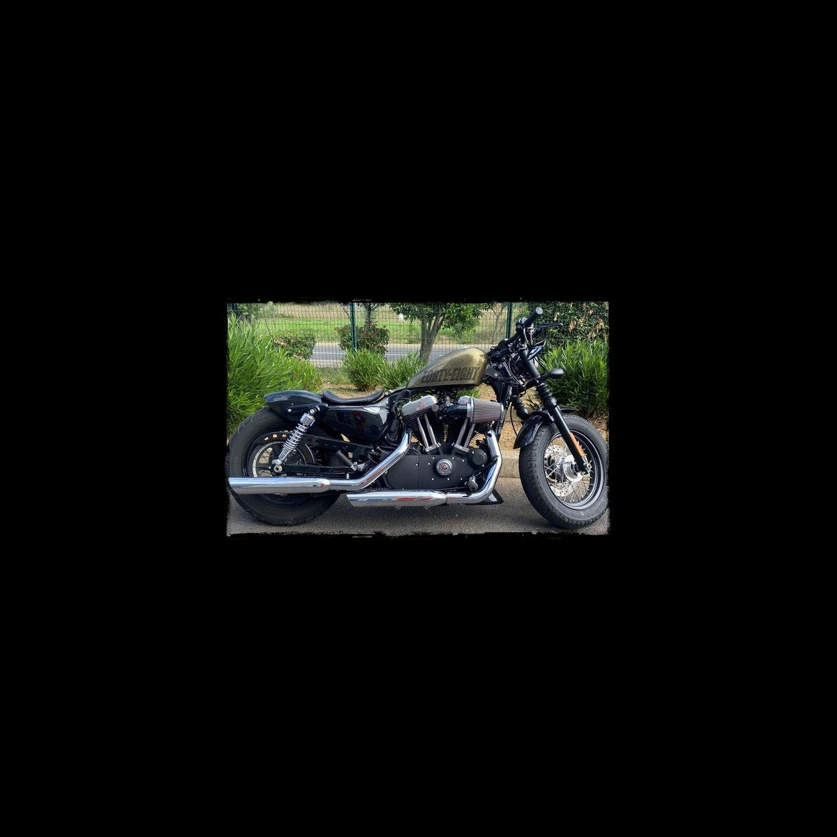 dhcustom milwaukee 1903 skull blk solo seat - 10-22 Sportster