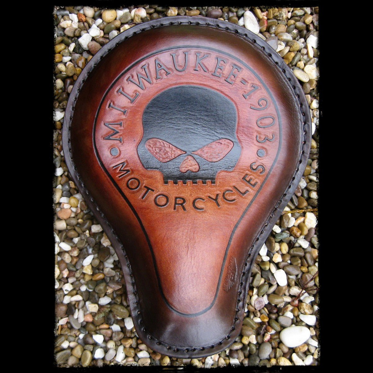 dhcustom milwaukee 1903 skull brown solo seat standard - universal