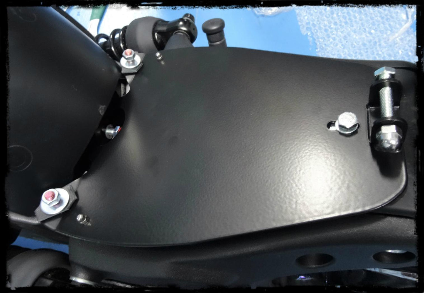 dhcustom solo seat szerelék kit medium - 15- Indian