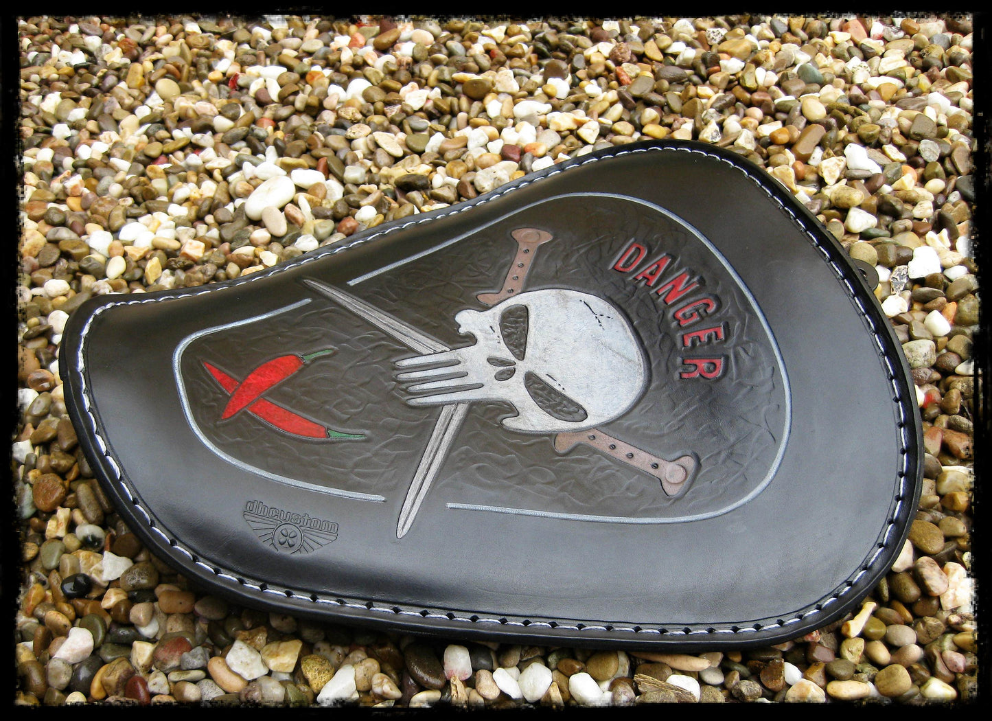 dhcustom up danger solo seat - 10-22 Sportster