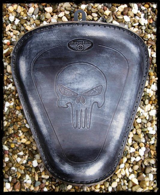 dhcustom up skull blk solo seat - 10-22 Sportster