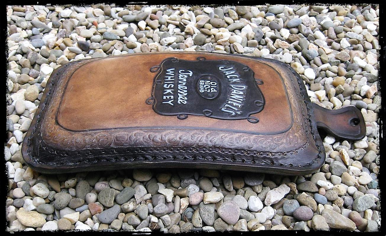 dhcustom jack daniels leather pillion pad