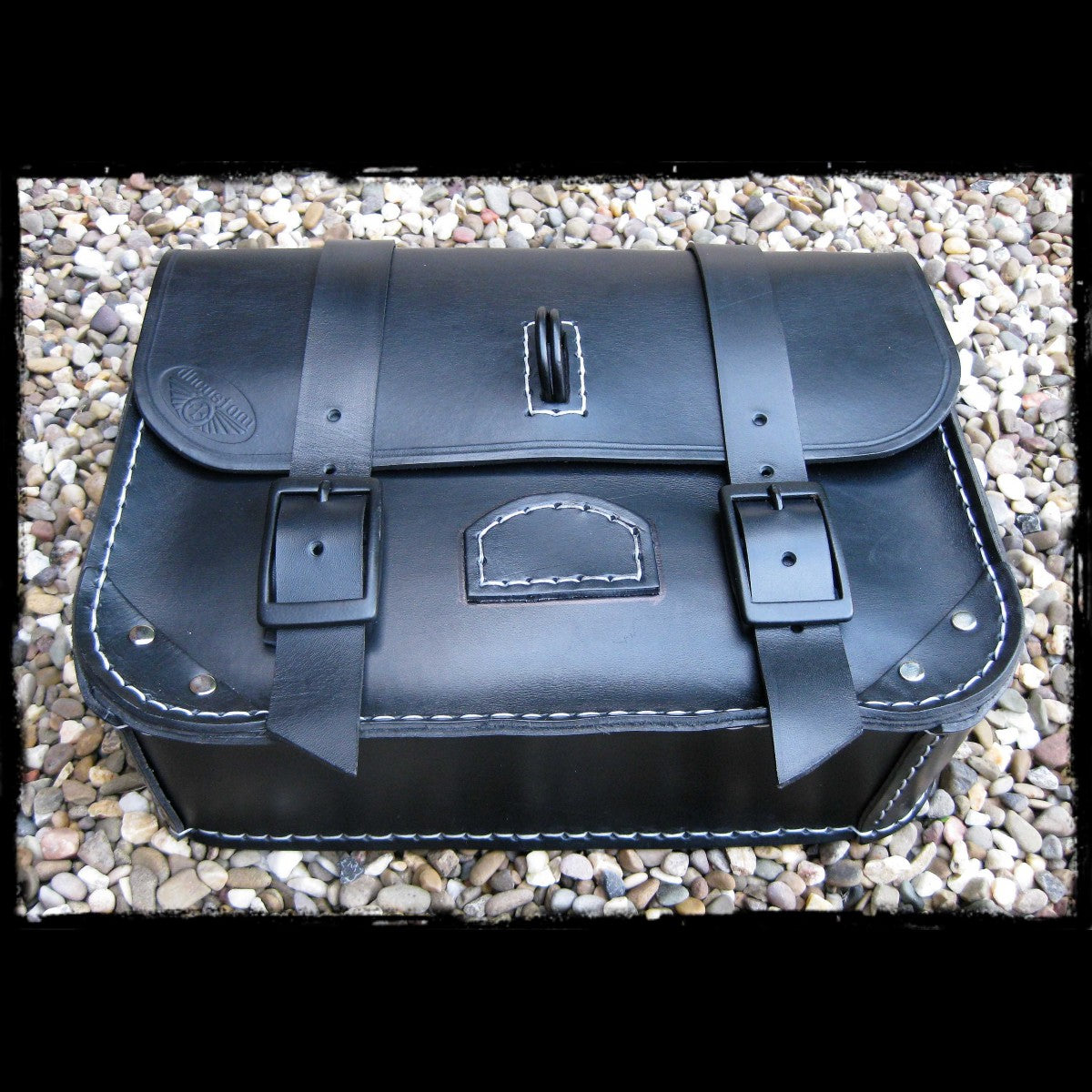dhcustom blk leather saddlebag