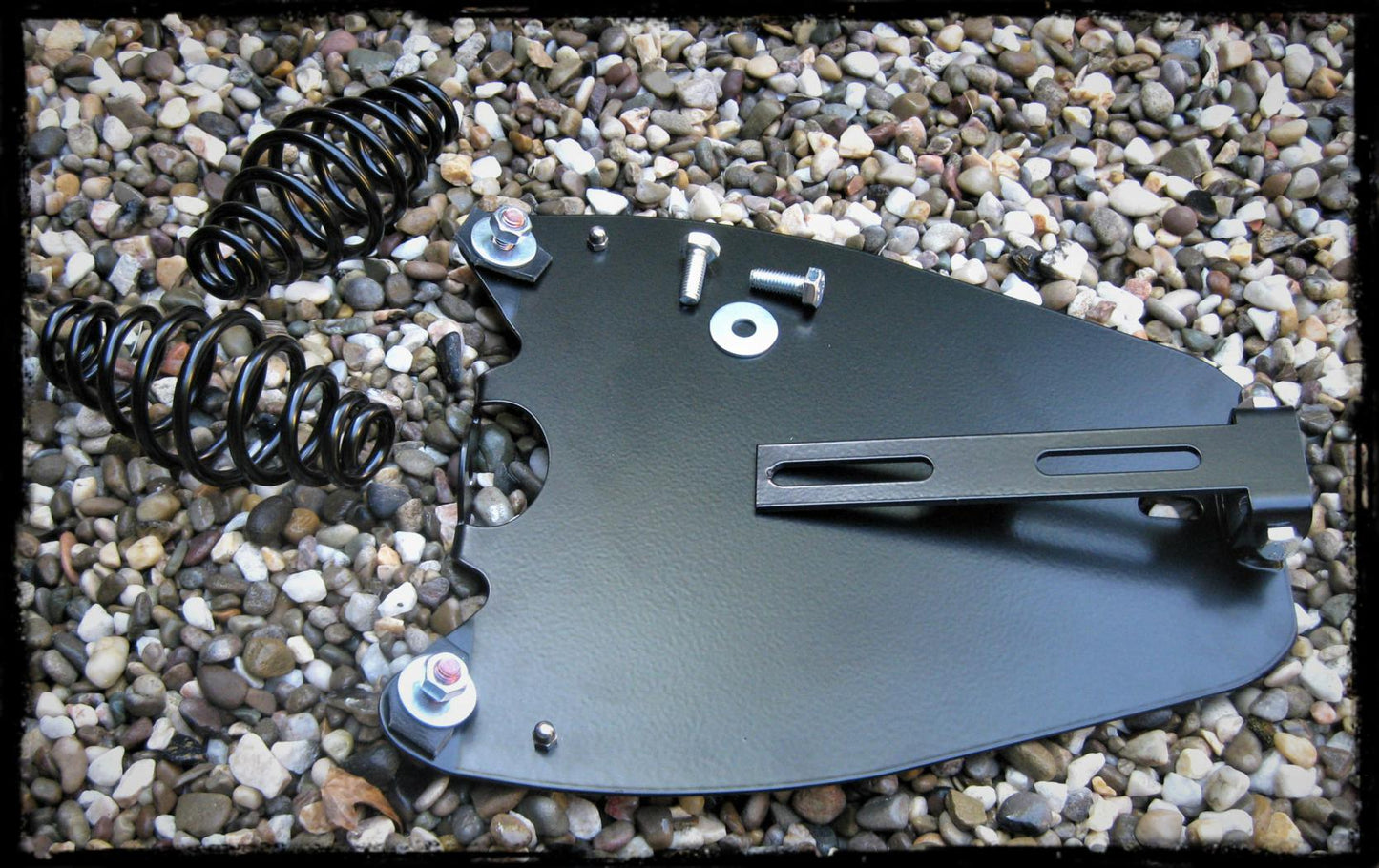 dhcustom solo seat szerelék kit medium - 15- Indian
