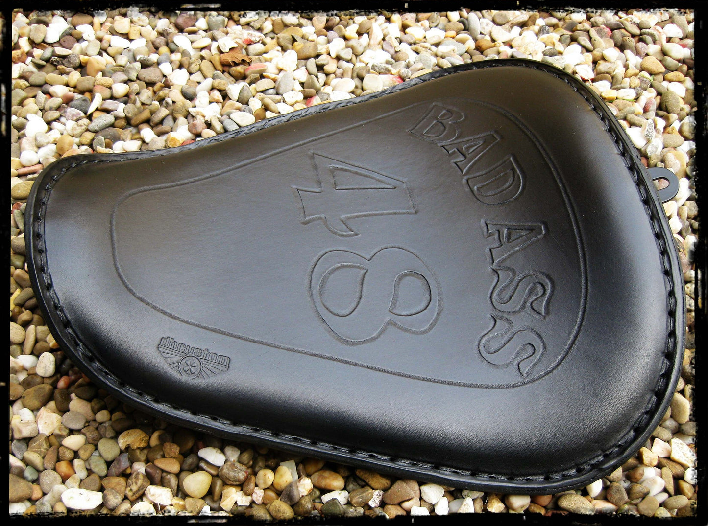 dhcustom bad ass solo seat - 10-22 Sportster