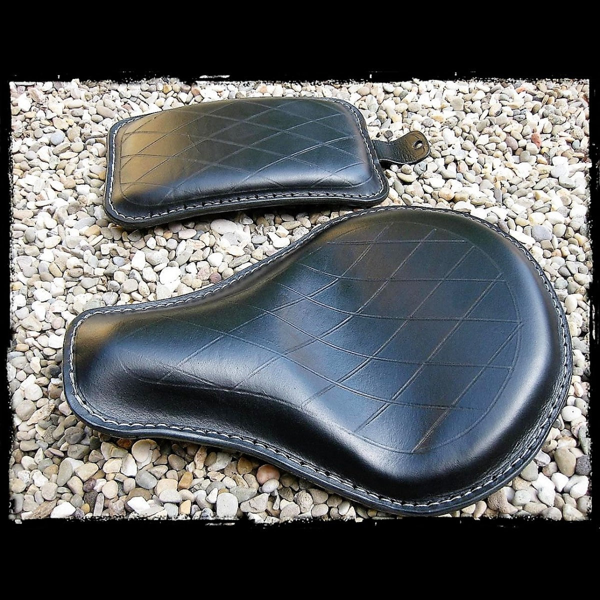 dhcustom diamond leather pillion pad