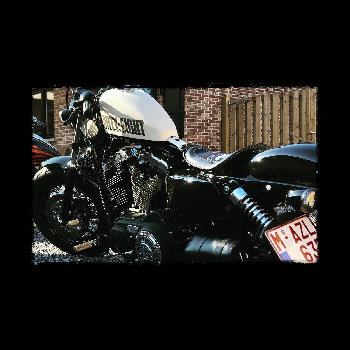 dhcustom milwaukee 1903 skull blk solo seat - 10-22 Sportster