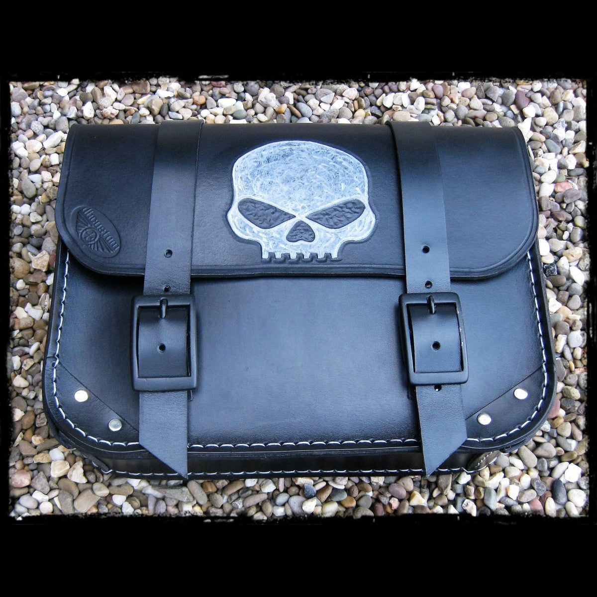 dhcustom skull blk leather saddlebag