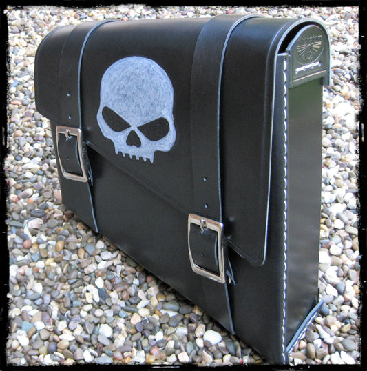 dhcustom blk skull leather saddlebag -medium