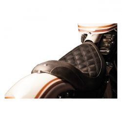 roland sands design boss solo seat blk - 06-17 Softail 200 tire