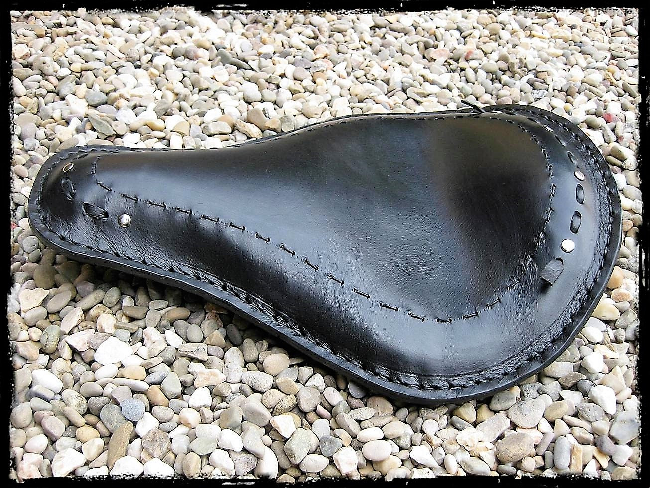 dhcustom blk sewshirt solo seat standard - universal