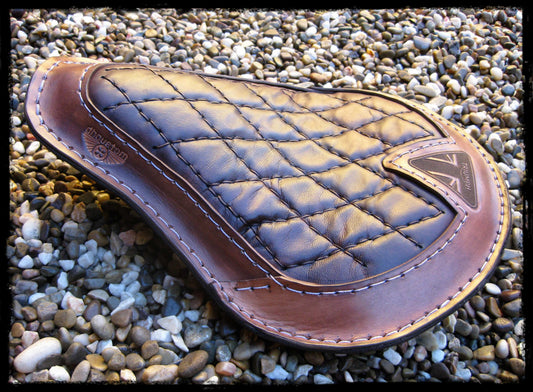 dhcustom triumph comfort solo seat - Triumph